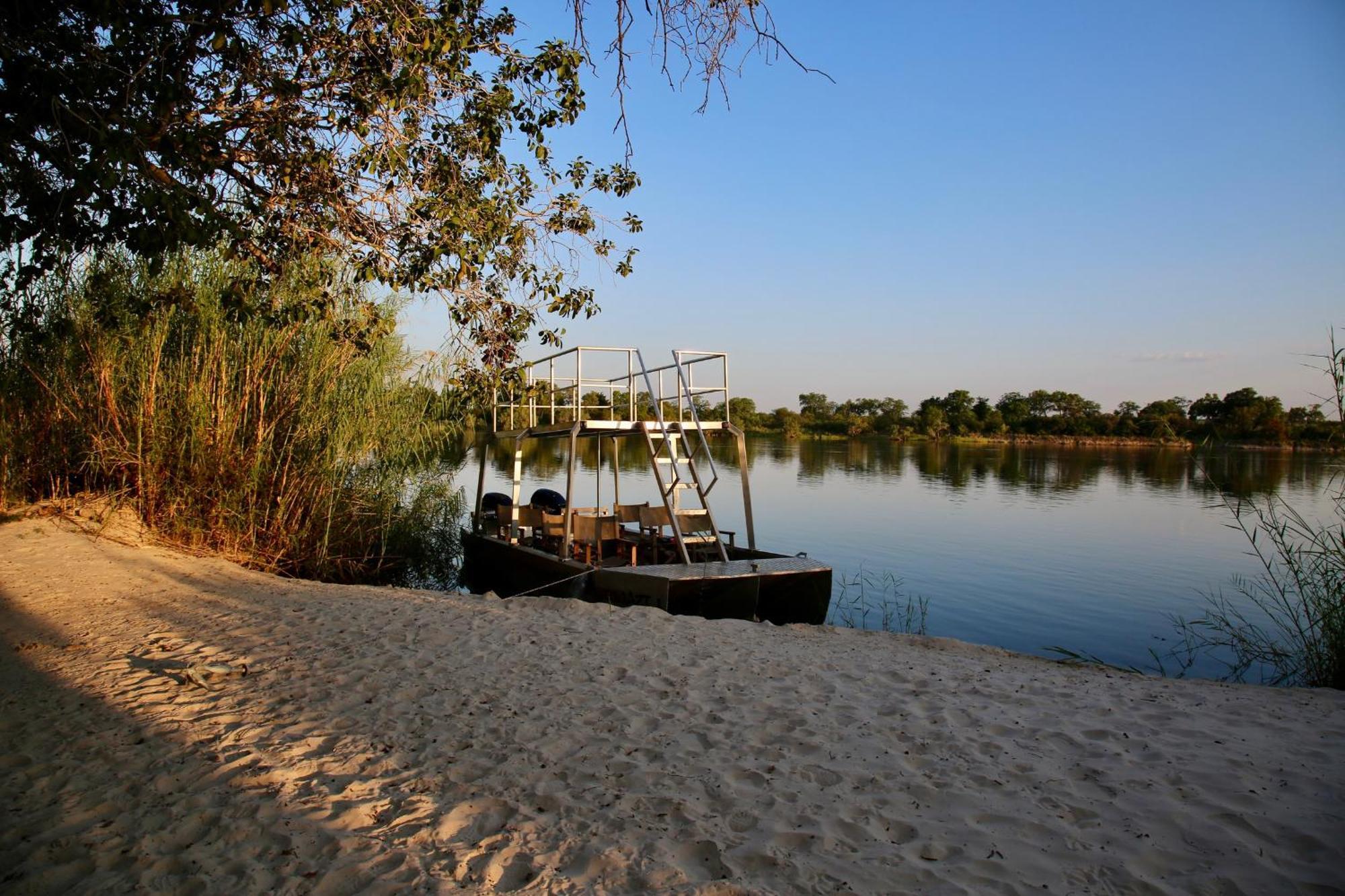 Zambezi Dusk Villa Livingstone Exterior photo